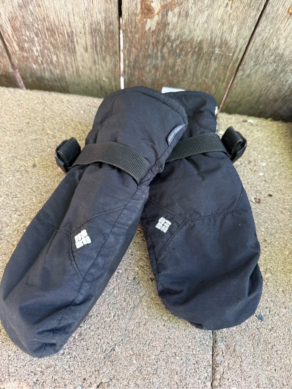 Columbia Black Youth Gloves Mittens Size Small